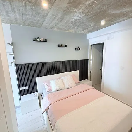 Paceville - 4a - Seaview 2br, Near & Bars